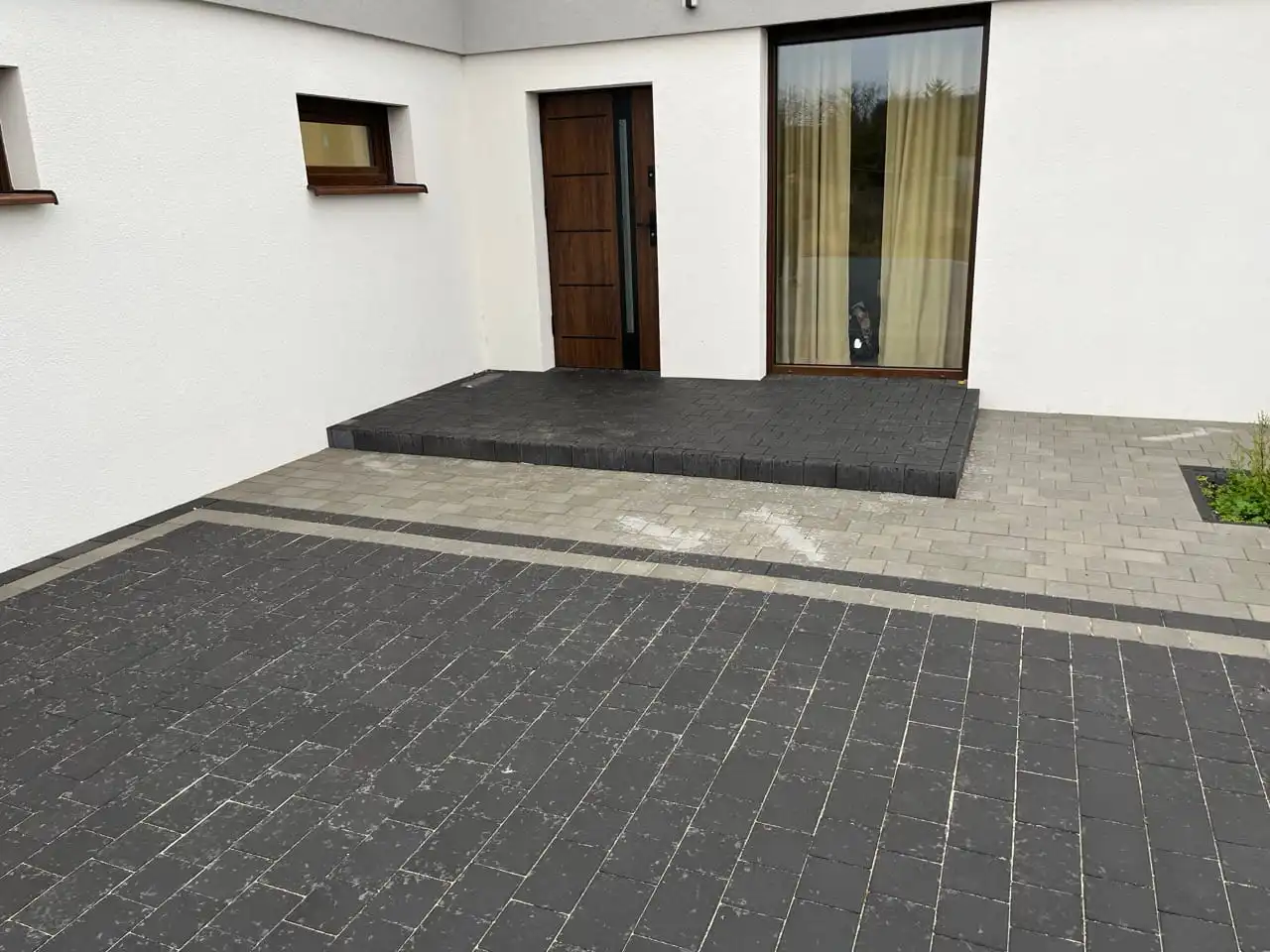 taras wybrukowany kostką brukową w inowrocławiu